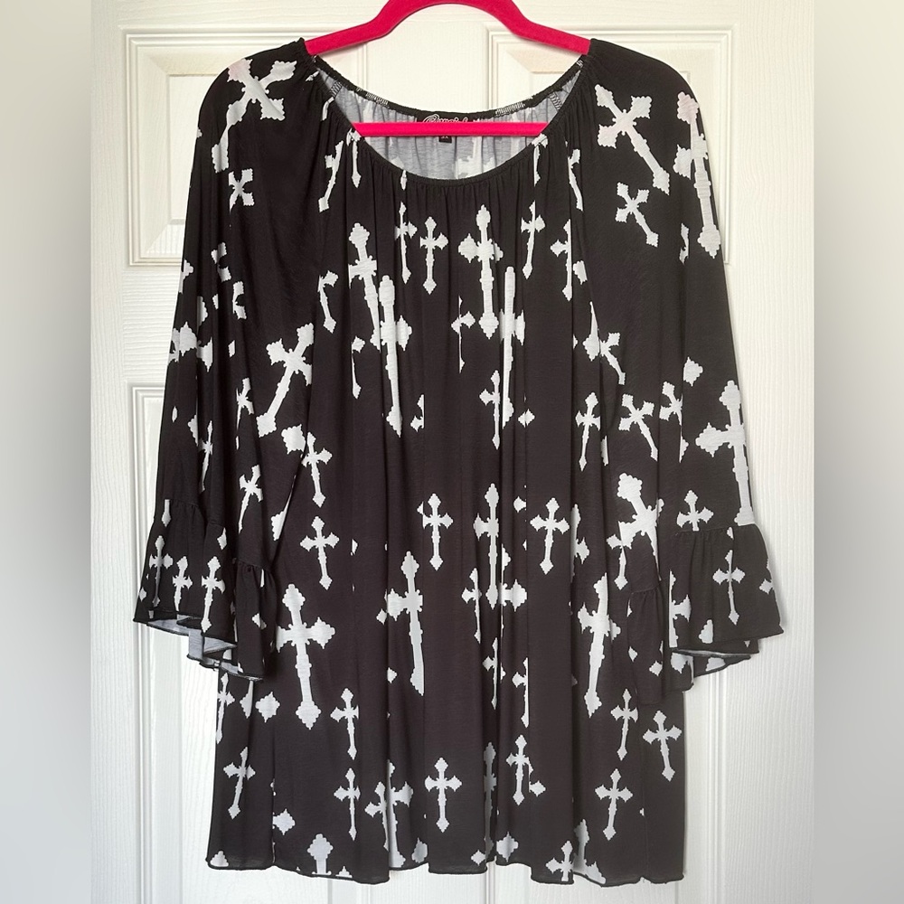 Elegant Black and White Cross Print Blouse